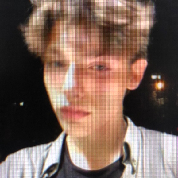 Meet your Posher, Kay - Picture 1 of 1